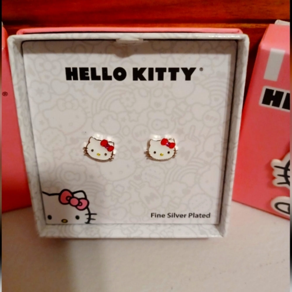 Hello kitty fine silver plated earrings BNIB HTF RARE